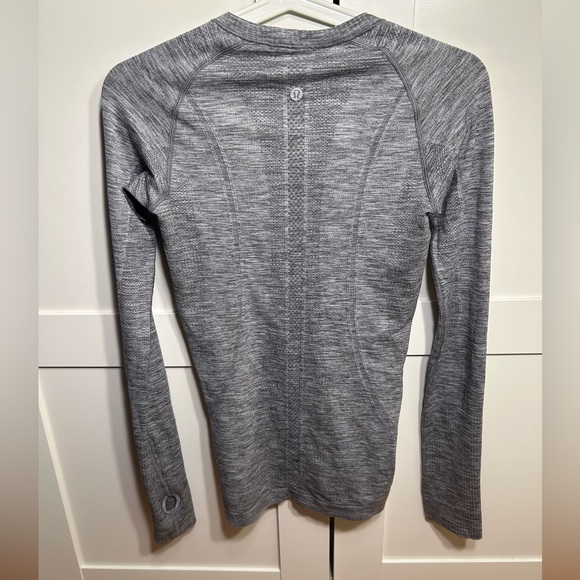 Swiftly Tech Long-Sleeve Shirt 2.0 Hip Length size 4 - Picture 8 of 8